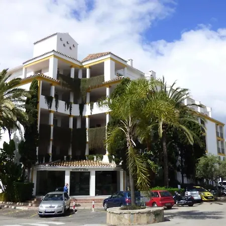 2 Playa Cabopino Artola Apartment Marbella